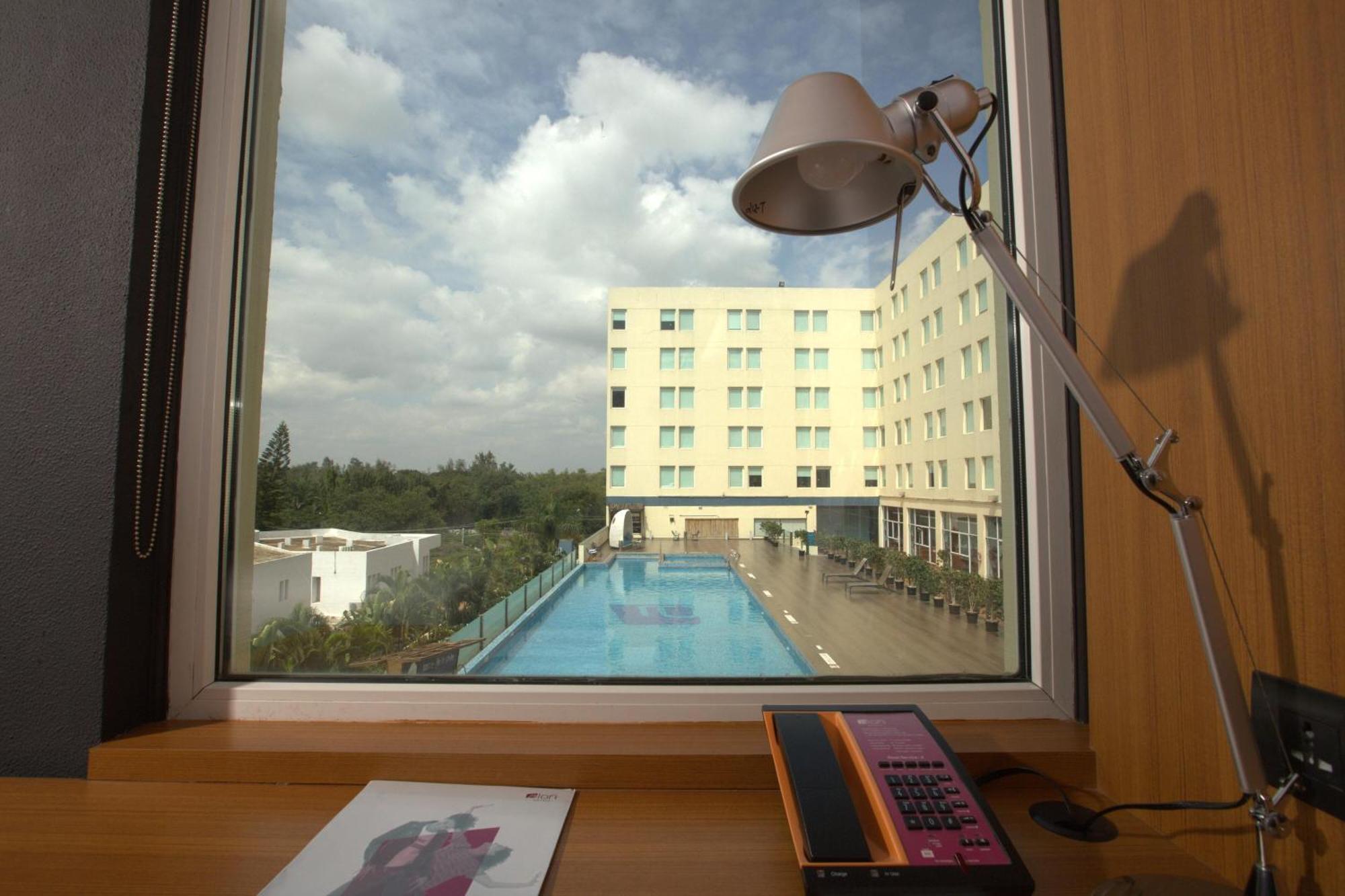 Hotel Aloft Bengaluru Whitefield Exterior foto
